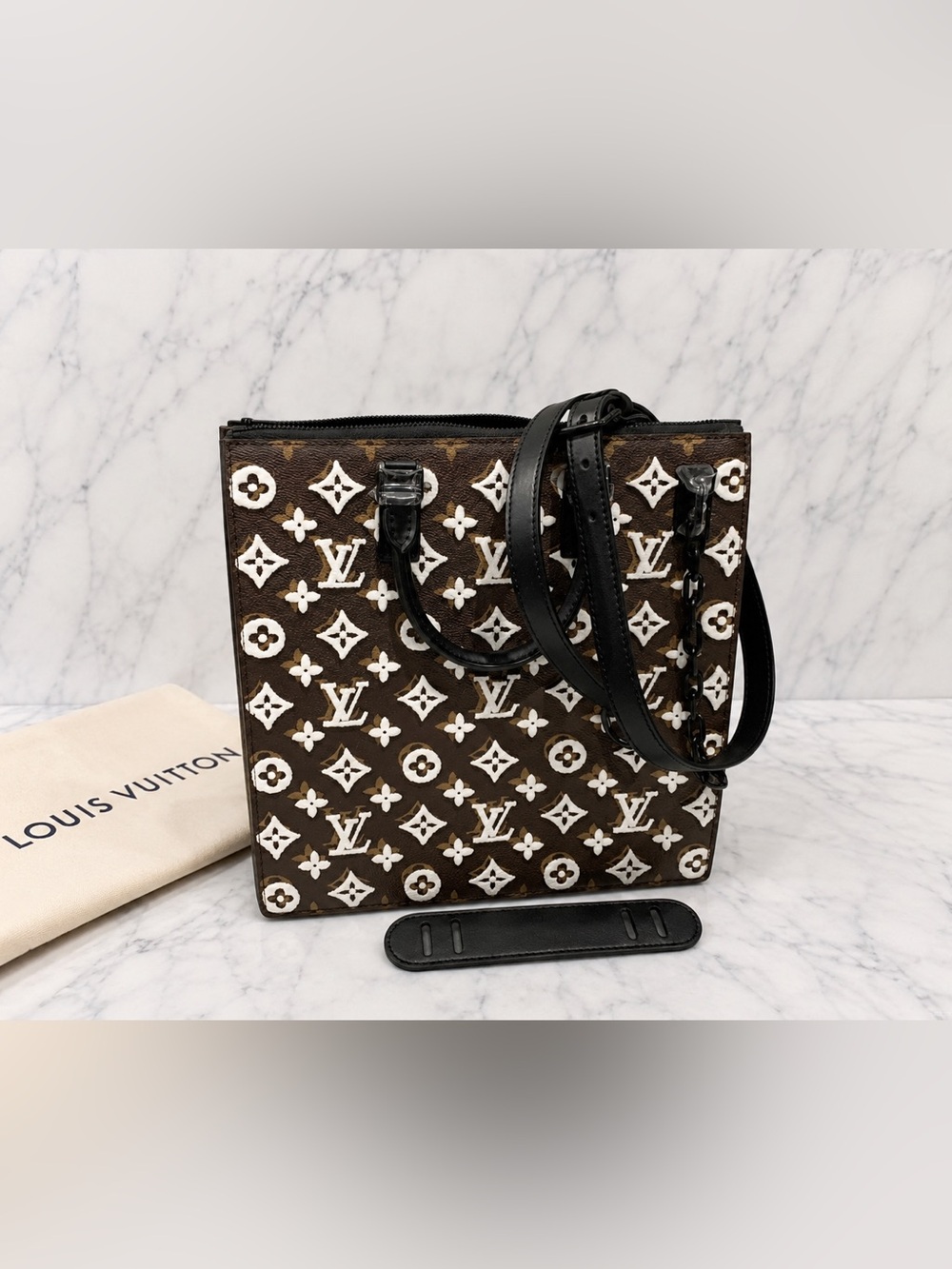 🆕 🤎 Monogram Tote / Crossbody Bag